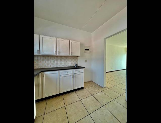 2 BEDROOM APARTMENT FOR SALE IN WENDYWOOD